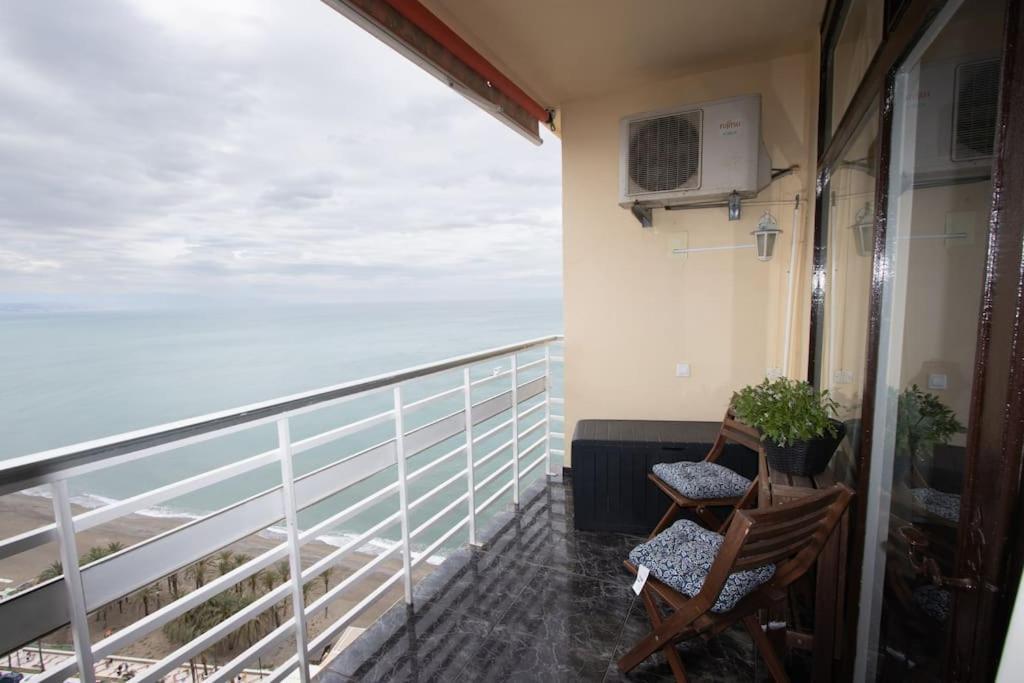Love Rent4 Malaga La Torre De La Roca Torremolinos Exterior foto